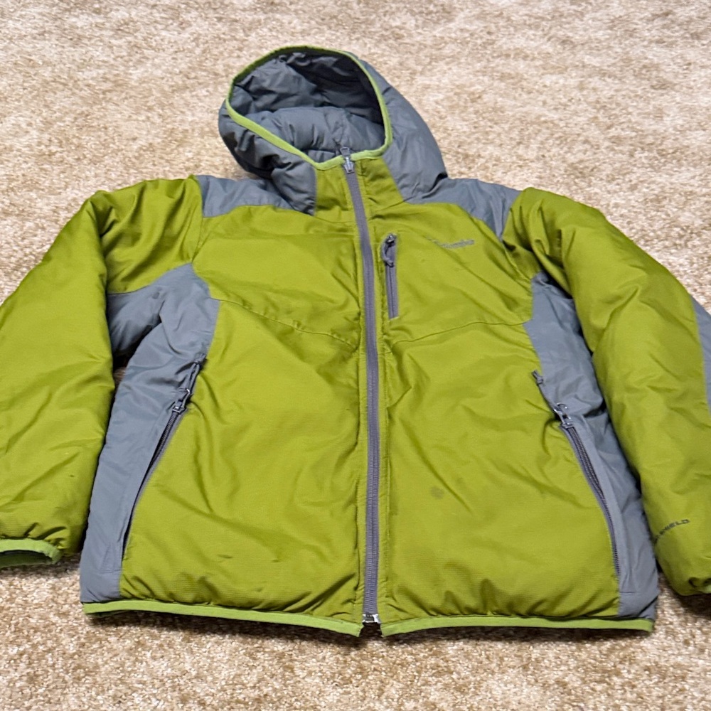 Columbia Lime and Gray Outdoor Jacket irreversible gray one side  please see pic